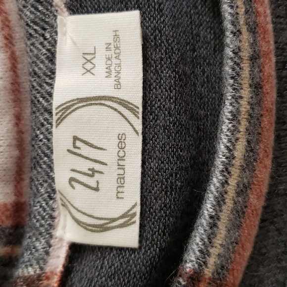 Maurices XXL long sleeved top - Picture 2 of 5